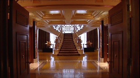 437893834-burj-al-arab-tom-wright-dubai-door.jpg